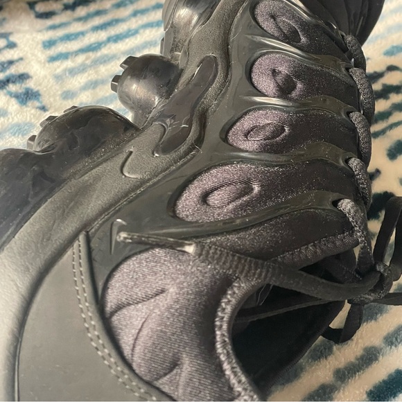 •NWOT• NIKE AIR VAPORMAX PLUS Black Nike Sneakers Shoes •FREE SHIPPING• - Picture 10 of 16